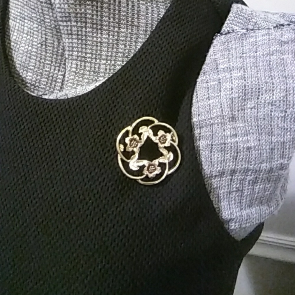 3/$18 Vintage Sarah Coventry Gold Flower Brooch